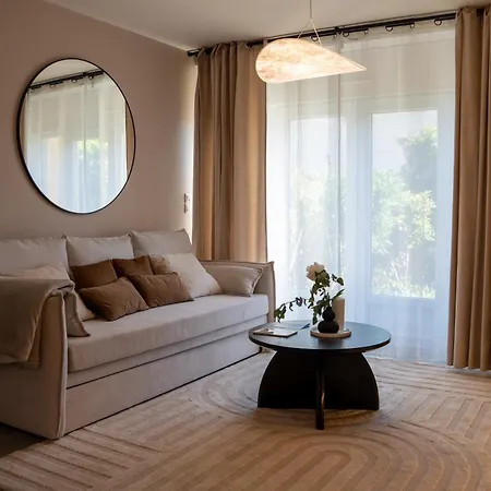 1 Peraudel & Apartment *