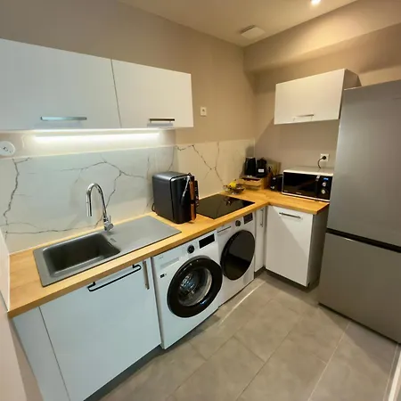 1 Peraudel & Apartment