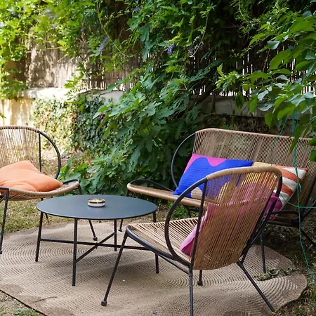 1 Peraudel & Apartment *
